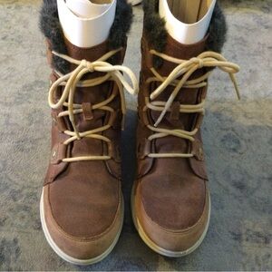 Sorel Brown Winter Boots with Cream Laces